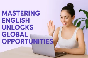 Joven enseñando inglés online desde su laptop con fondo violeta y texto Mastering English Unlocks Global Opportunities